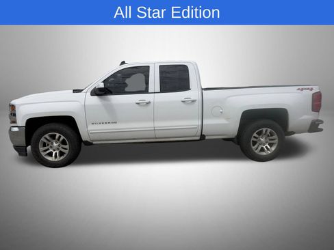 Used 2018 Chevrolet Silverado 1500 LT w/ All Star Edition AWD/4WD image 2