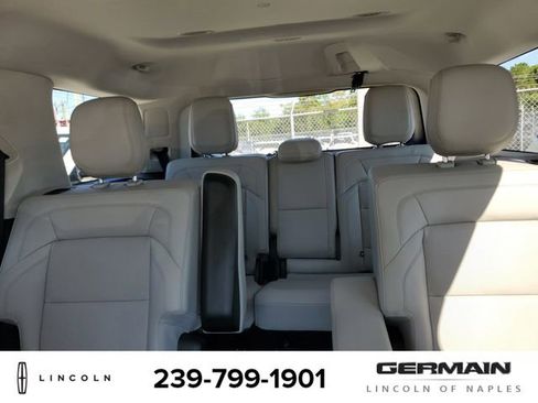 New 2025 Lincoln Navigator Reserve image 30