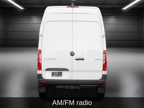 Used 2025 Mercedes-Benz Sprinter 2500 image 4