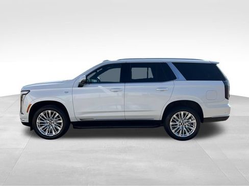 Certified 2025 Cadillac Escalade Premium Luxury AWD/4WD image 3
