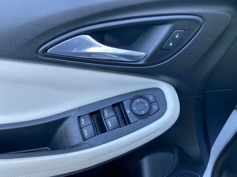 Used 2020 Buick Encore GX Preferred image 18