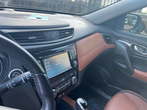 Used 2017 Nissan Rogue SL w/ SL Premium Package AWD/4WD image 6
