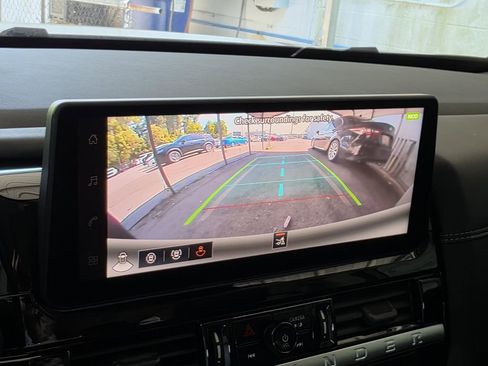 New 2026 Nissan Pathfinder Platinum image 24