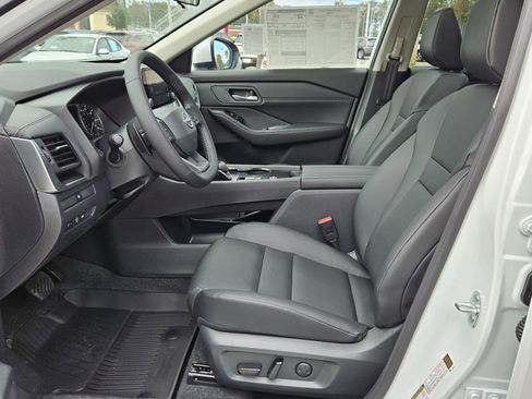 New 2026 Nissan Rogue SV image 3