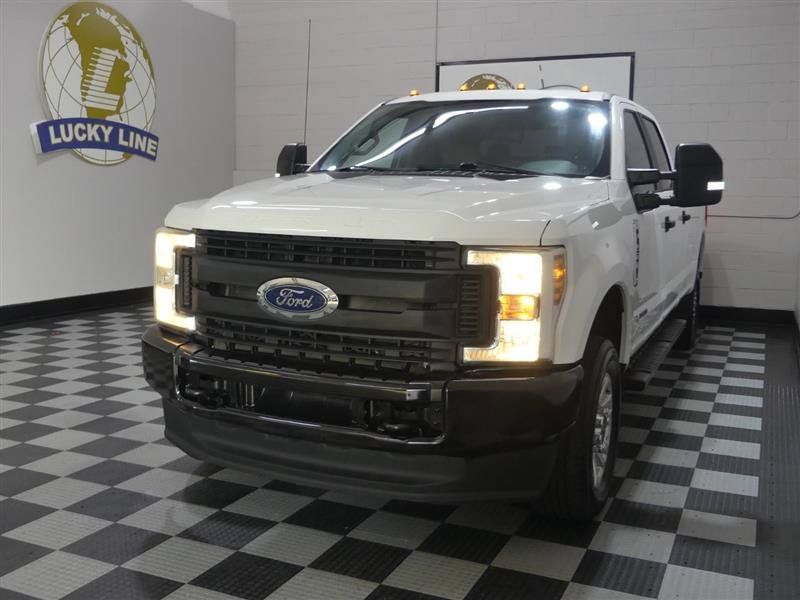 Used 2017 Ford F250 XL w/ Power Equipment Group AWD/4WD image 3