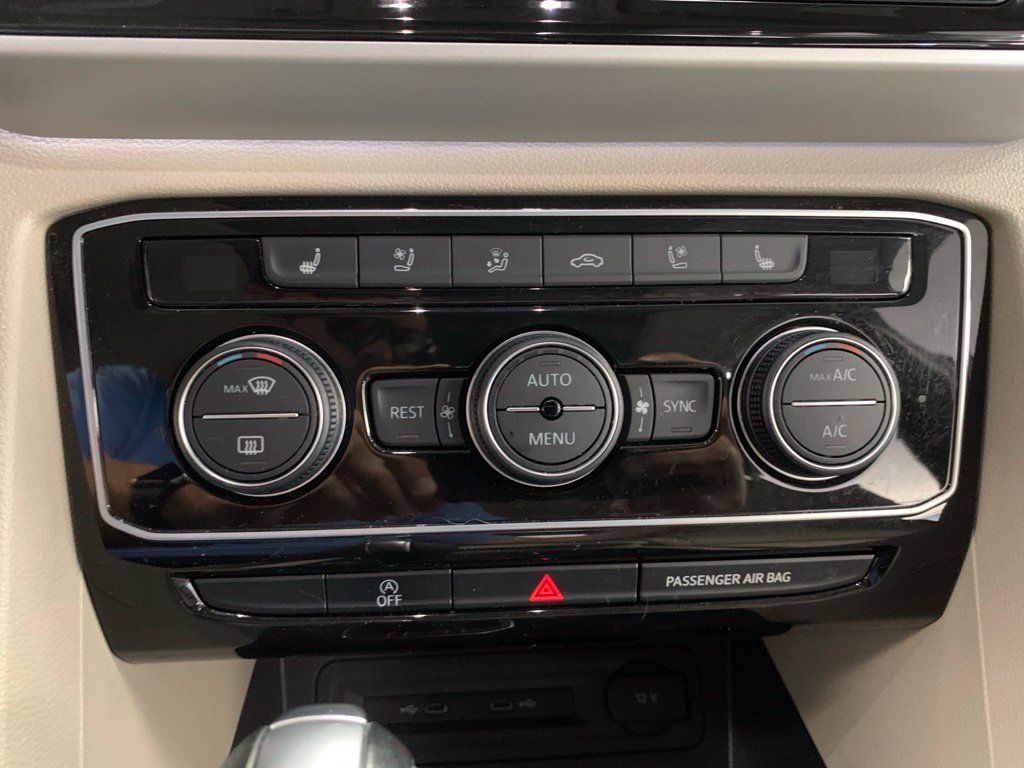 Used 2021 Volkswagen Atlas SEL Premium AWD/4WD image 24