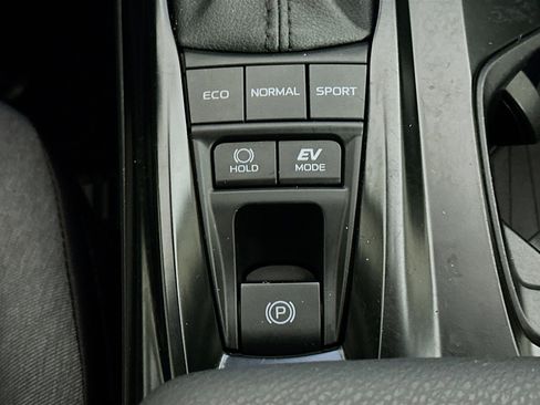 Used 2025 Toyota Camry LE FWD image 25