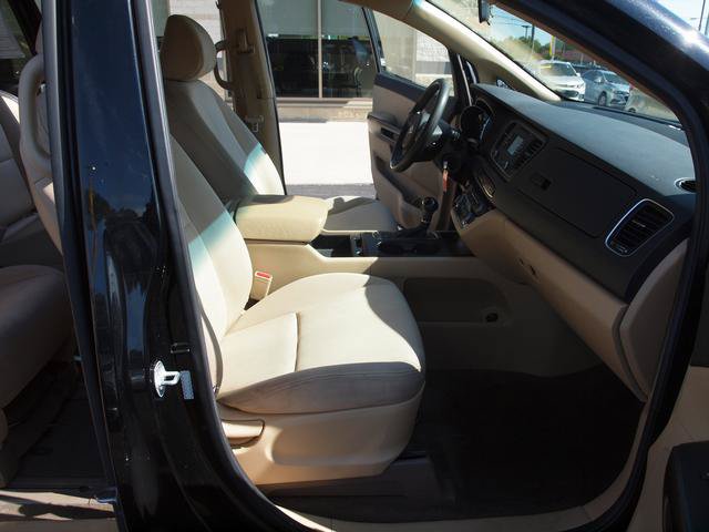 Used 2015 Kia Sedona LX w/ LX Convenience Package FWD image 6