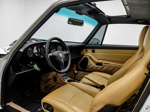 Used 1996 Porsche 911 GT3 RS image 40