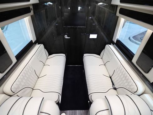 Used 2024 Mercedes-Benz Sprinter 3500 image 26