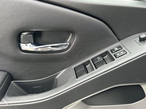 Used 2023 Nissan Frontier SV w/ Tow Package image 11