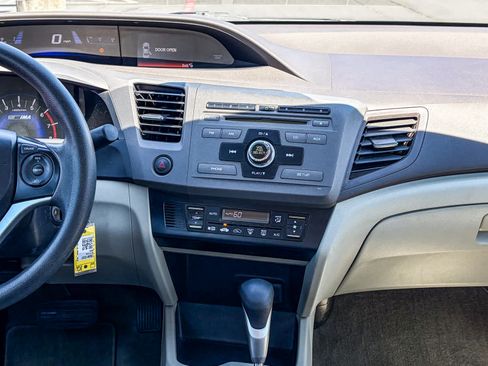 Used 2012 Honda Civic Hybrid Sedan image 13