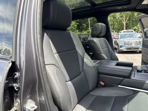 Used 2022 Toyota Tundra Platinum w/ Advanced Package AWD/4WD image 24