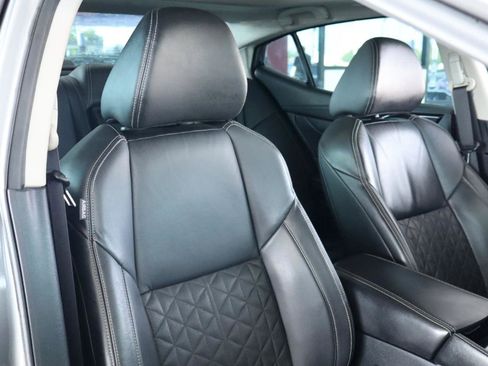 Used 2018 Nissan Maxima Platinum FWD image 38