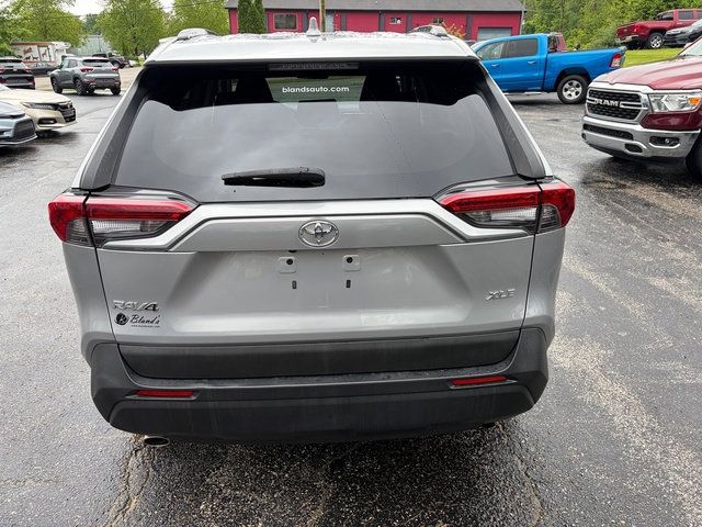 Used 2019 Toyota RAV4 XLE FWD image 7