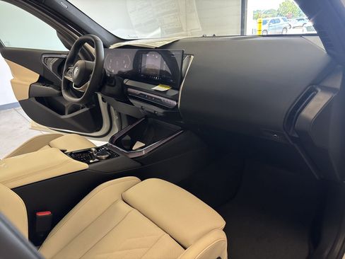 New 2025 BMW X3 xDrive30i w/ Convenience Package image 37