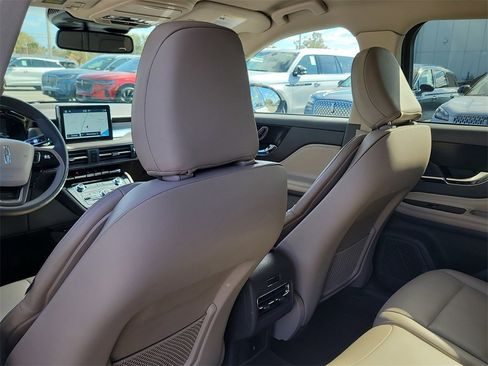 Certified 2022 Lincoln Corsair FWD w/ Equipment Group 101A image 10