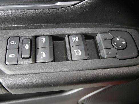 Used 2025 RAM 1500 Big Horn AWD/4WD image 24