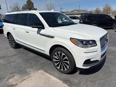 Used 2024 Lincoln Navigator L Reserve AWD/4WD image 4
