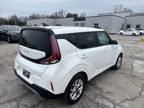 Certified 2023 Kia Soul LX w/ LX Technology Package image 5