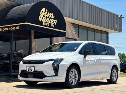 New 2027 Chrysler Pacifica Select