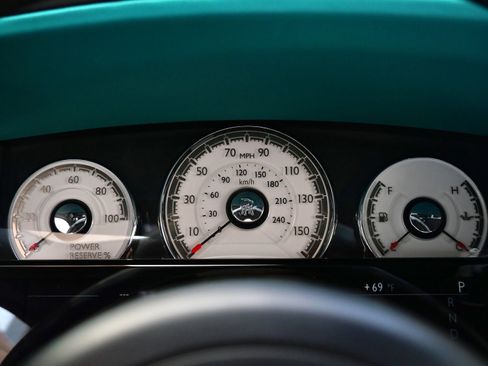 Certified 2021 Rolls-Royce Wraith RWD image 16