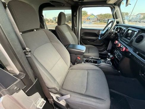 Used 2021 Jeep Wrangler Sport S image 11