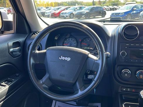 Used 2010 Jeep Patriot Sport image 15