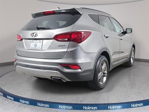 Used 2017 Hyundai Santa Fe Sport image 6