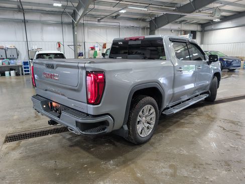 Used 2025 GMC Sierra 1500 Denali w/ Technology Package AWD/4WD image 3