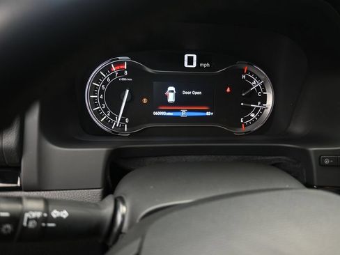 Used 2017 Honda Pilot Touring image 10