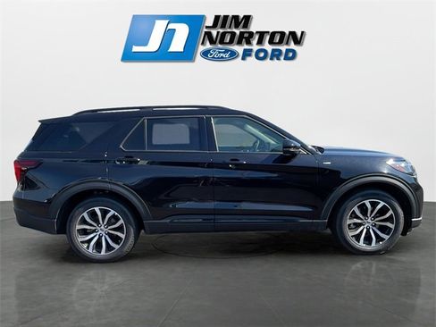 New 2025 Ford Explorer ST-Line image 2