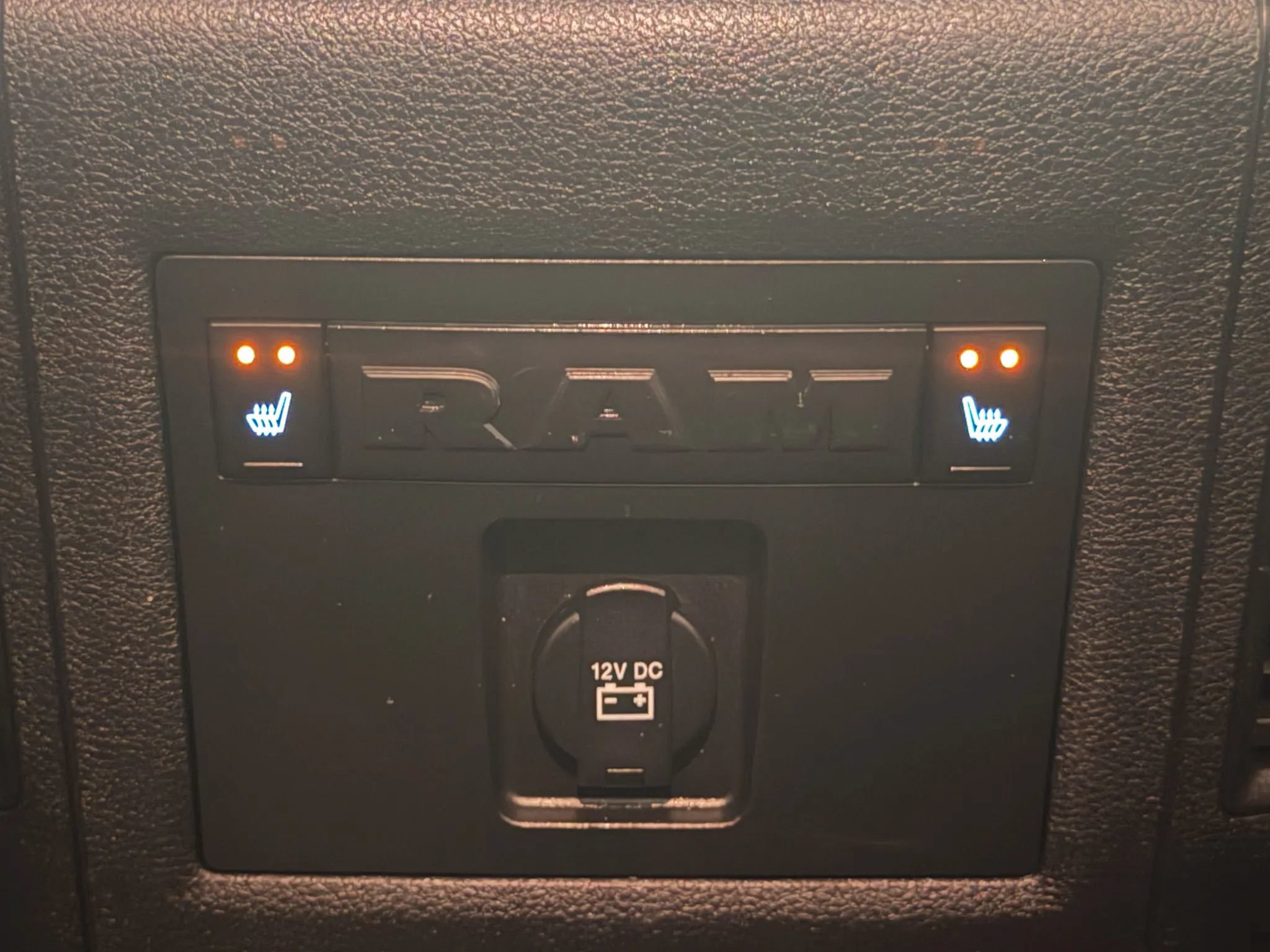 Used 2017 RAM 2500 Laramie w/ Off Road Package AWD/4WD image 33