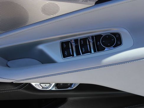 Used 2021 Chevrolet Corvette Stingray Premium Conv w/ Z51 Performance Package RWD image 31