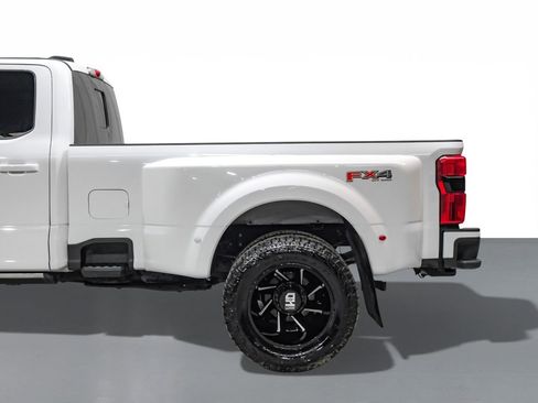 Used 2023 Ford F350 Lariat w/ Lariat Ultimate Package image 13