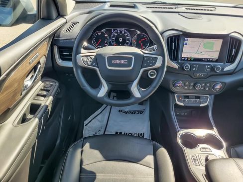 Used 2024 GMC Terrain Denali w/ Denali Premium Package AWD/4WD image 14