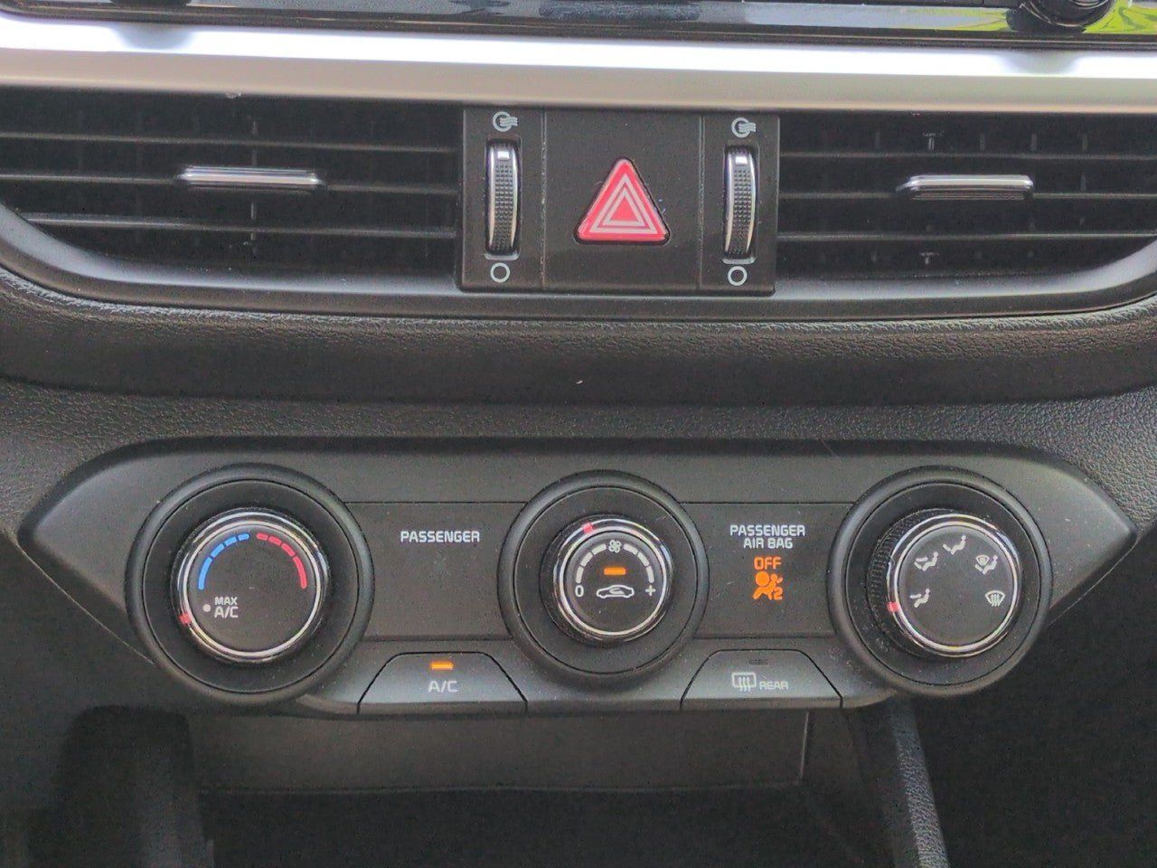 Certified 2024 Kia Forte LXS FWD image 22
