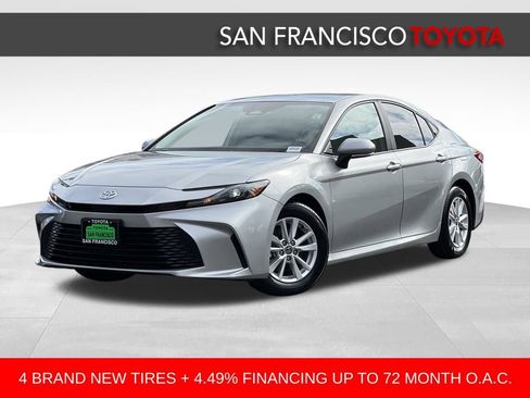 Certified 2025 Toyota Camry LE image 1