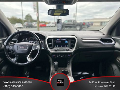 Used 2017 GMC Acadia SLT image 8