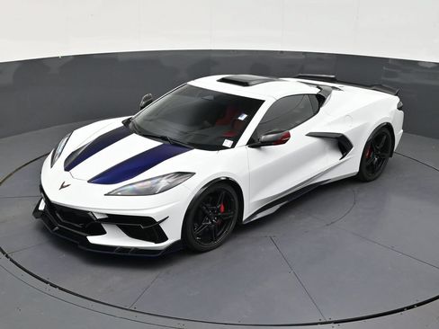 Used 2025 Chevrolet Corvette Stingray Coupe w/ 1LT RWD image 11