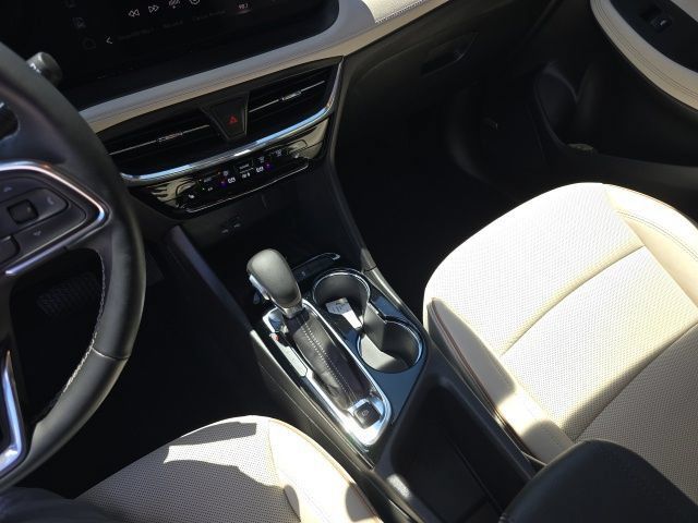 Used 2025 Buick Encore GX Avenir w/ Avenir Technology Package AWD/4WD image 20