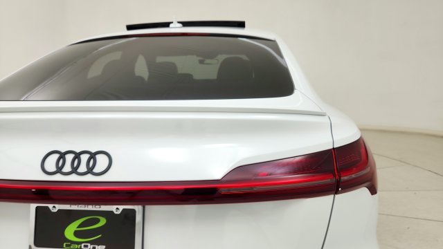 Used 2024 Audi Q8 e-tron Prestige AWD/4WD image 26