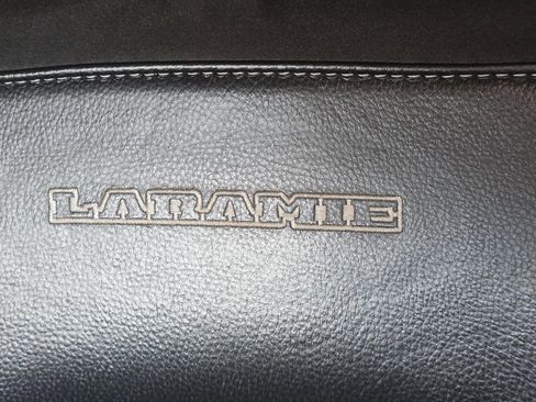 Used 2022 RAM 1500 Laramie AWD/4WD image 8