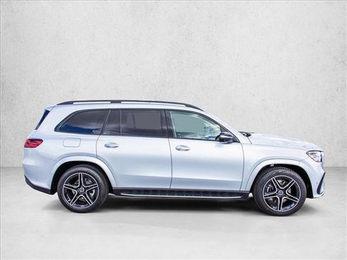 New 2026 Mercedes-Benz GLS 450 4MATIC image 4