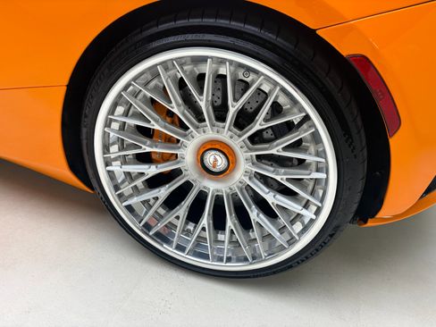 Used 2025 McLaren 750S Spider RWD image 10