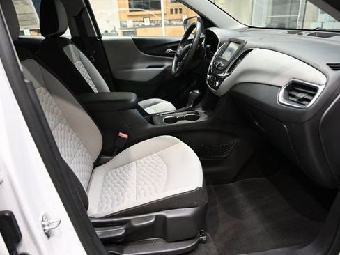 Used 2018 Chevrolet Equinox LS image 10