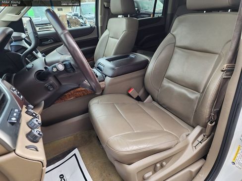 Used 2016 Chevrolet Suburban LTZ image 41