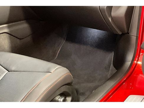 Used 2024 Chevrolet Corvette Stingray Premium Cpe w/ Z51 Performance Package RWD image 35