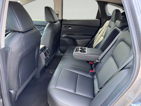 Used 2025 Nissan Murano SV FWD image 30