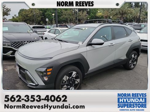 Used 2025 Hyundai Kona SEL AWD/4WD image 1